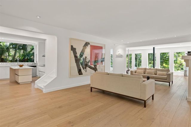 4286 S Douglas Rd, Miami, FL 33133