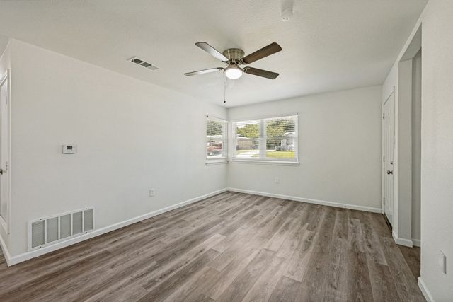 411 Hillcrest Street, Mansfield, TX 76063