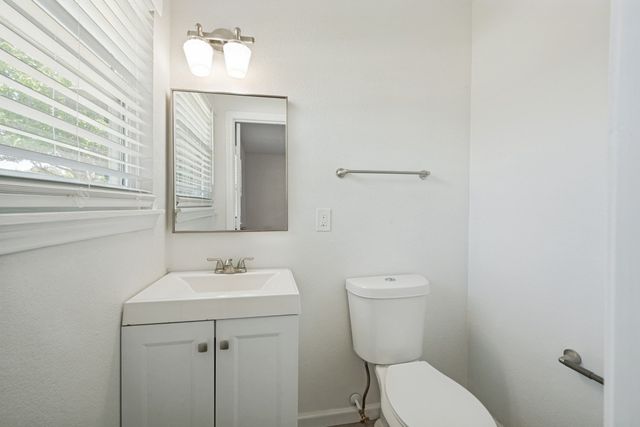 411 Hillcrest Street, Mansfield, TX 76063