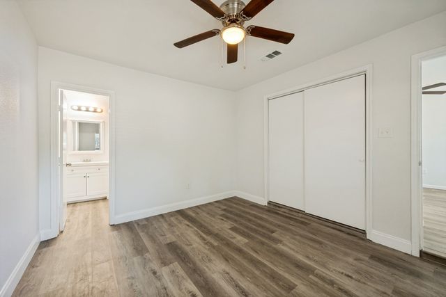 411 Hillcrest Street, Mansfield, TX 76063