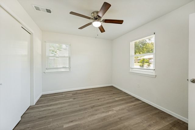 411 Hillcrest Street, Mansfield, TX 76063