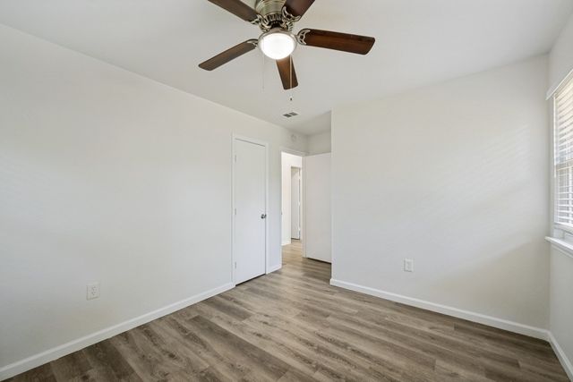411 Hillcrest Street, Mansfield, TX 76063