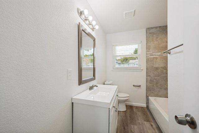 411 Hillcrest Street, Mansfield, TX 76063