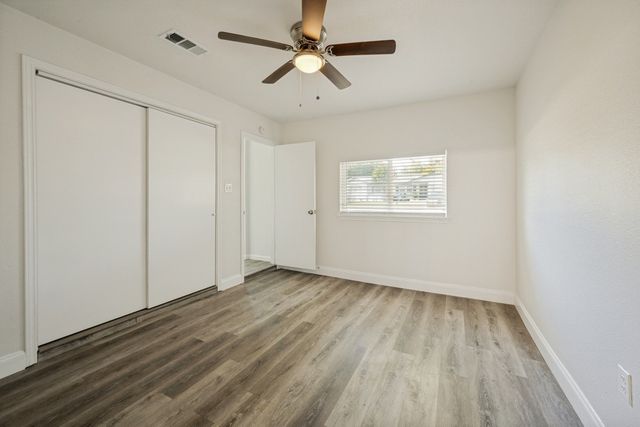411 Hillcrest Street, Mansfield, TX 76063