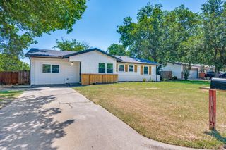 411 Hillcrest Street, Mansfield, TX 76063