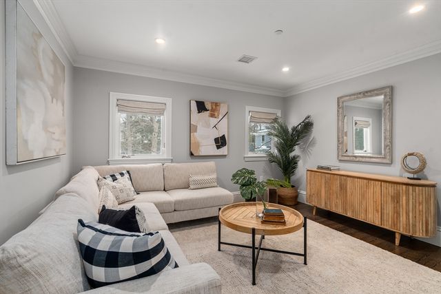 46 Mount Vernon Street 1, Cambridge, MA 02140