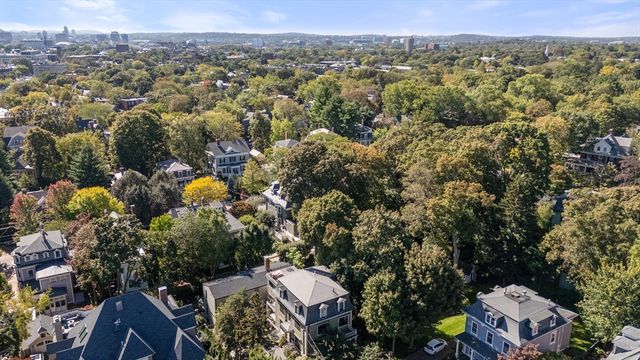 46 Mount Vernon Street 1, Cambridge, MA 02140