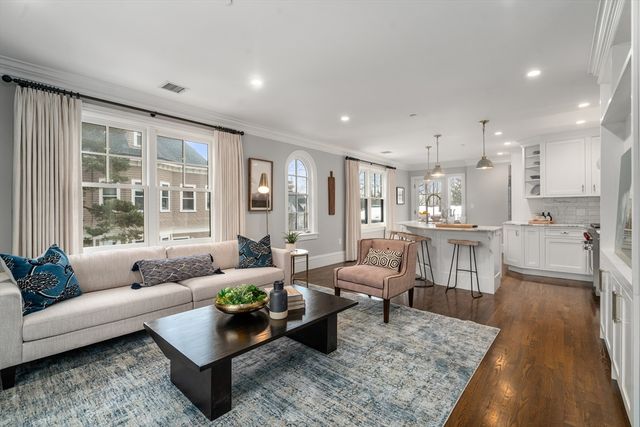 46 Mount Vernon Street 1, Cambridge, MA 02140