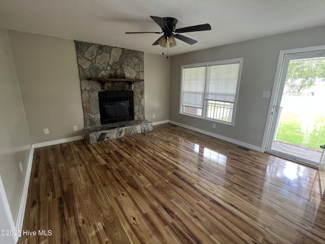 2530 Country Club Road, Jacksonville, NC 28546