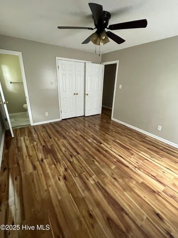 2530 Country Club Road, Jacksonville, NC 28546