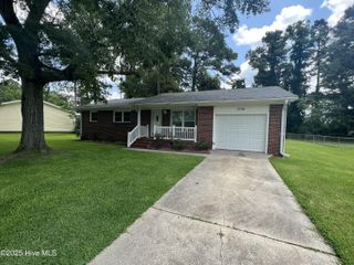2530 Country Club Road, Jacksonville, NC 28546
