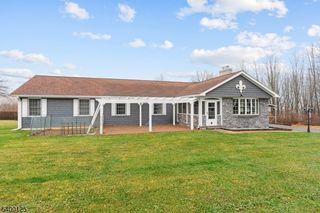 18 Old Wolfe Rd, Mount Olive Twp., NJ 07828