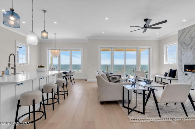 657 Bayview Drive, Toms River, NJ 08753