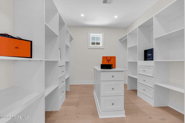 657 Bayview Drive, Toms River, NJ 08753