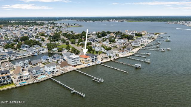 657 Bayview Drive, Toms River, NJ 08753