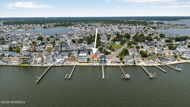 657 Bayview Drive, Toms River, NJ 08753