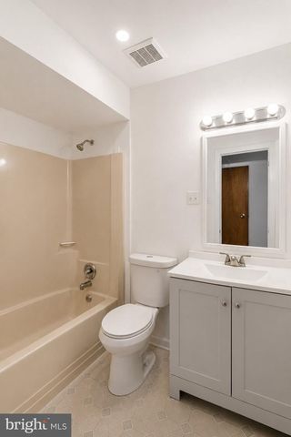 610A N VICTORIA AVE, Ventnor City, NJ 08406