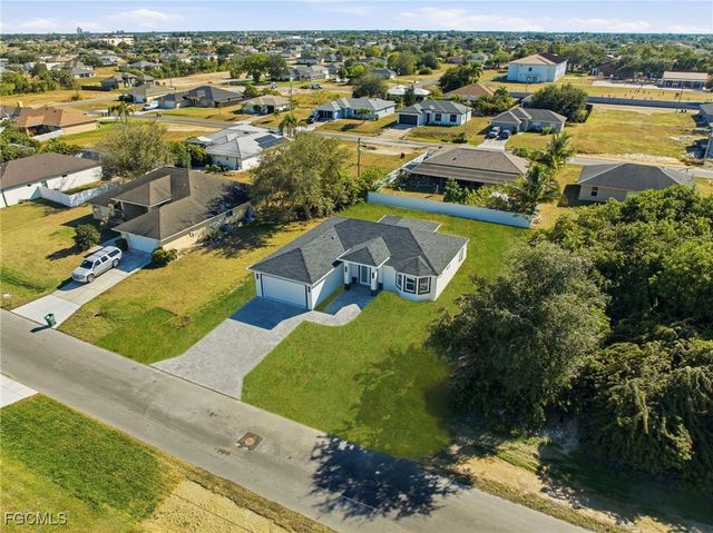 1204 NE 19th TER, Cape Coral, FL 33909