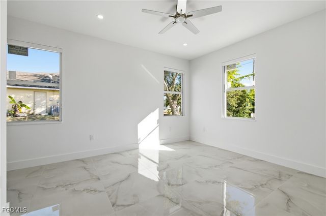 1204 NE 19th TER, Cape Coral, FL 33909