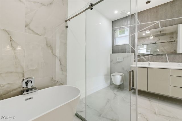 1204 NE 19th TER, Cape Coral, FL 33909