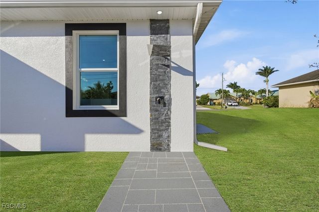 1204 NE 19th TER, Cape Coral, FL 33909