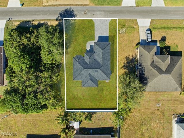 1204 NE 19th TER, Cape Coral, FL 33909