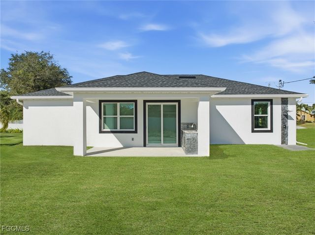 1204 NE 19th TER, Cape Coral, FL 33909