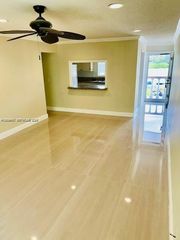 148 Yacht Club Drive 7, North Palm Beach, FL 33408