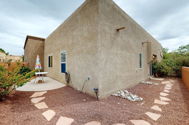 2364 Cortina Loop SE, Rio Rancho, NM 87124