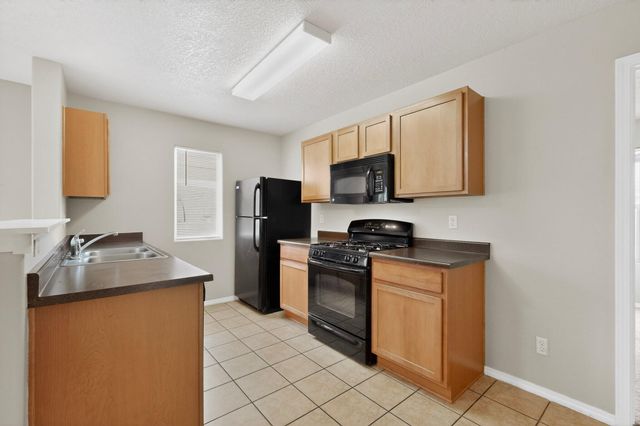 2364 Cortina Loop SE, Rio Rancho, NM 87124
