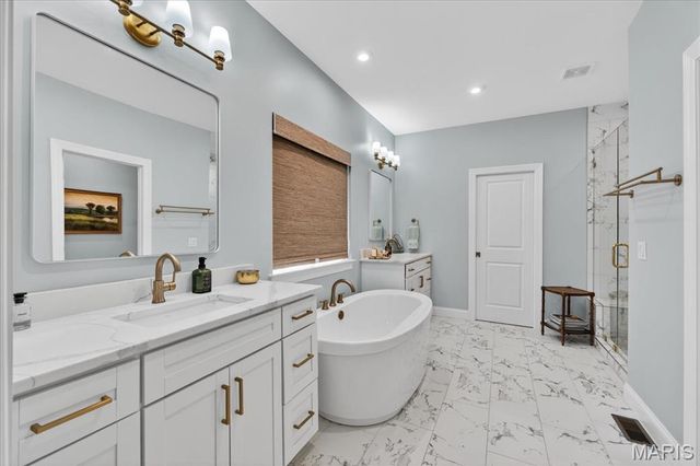 14702 Schoettler Grove Court, Chesterfield, MO 63017