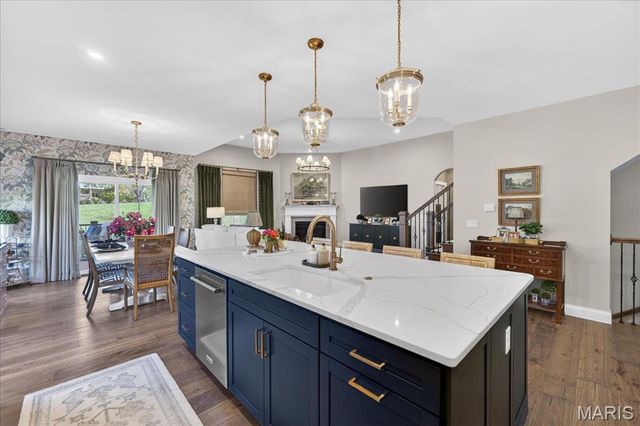 14702 Schoettler Grove Court, Chesterfield, MO 63017