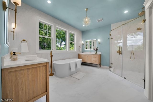4 Garden Ct, Hohokus Boro, NJ 07423