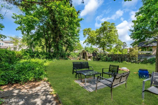 110 S Lake Drive, Lakewood, NJ 08701