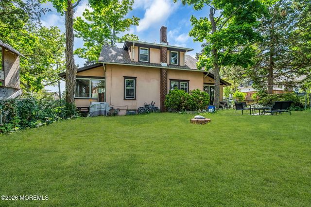 110 S Lake Drive, Lakewood, NJ 08701