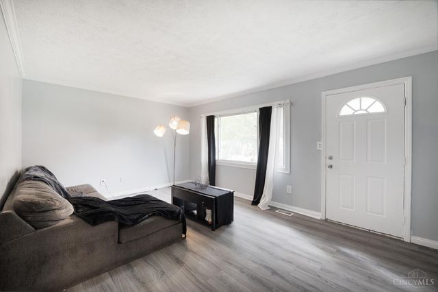 9648 Cedarhurst Drive, Colerain Twp, OH 45251