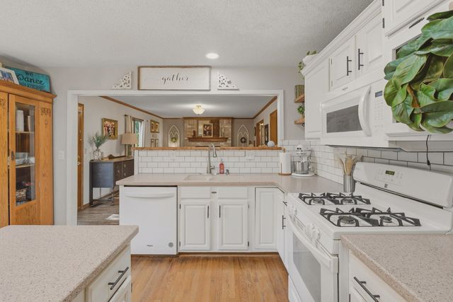 126 S Prescott St, Wichita, KS 67209