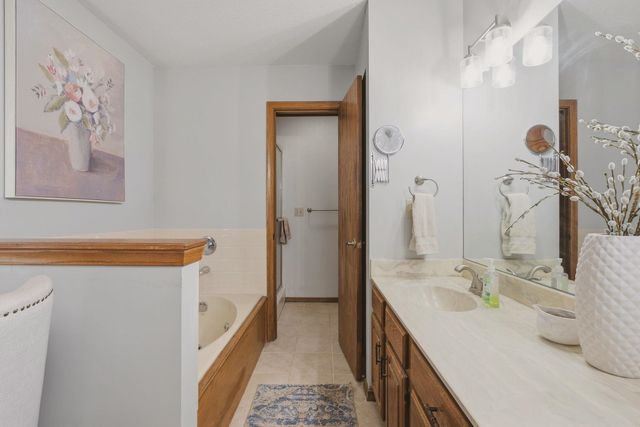 126 S Prescott St, Wichita, KS 67209