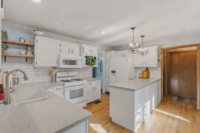 126 S Prescott St, Wichita, KS 67209