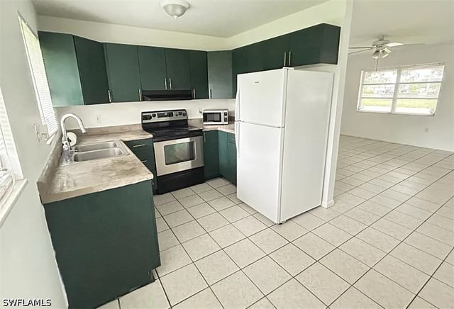 4004 12th ST N, Naples, FL 34103