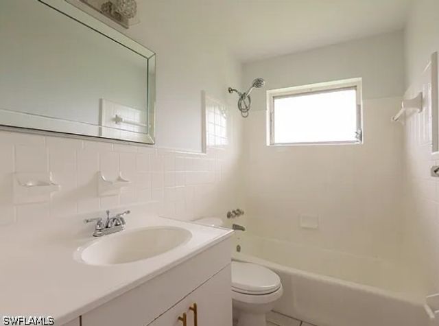 4004 12th ST N, Naples, FL 34103
