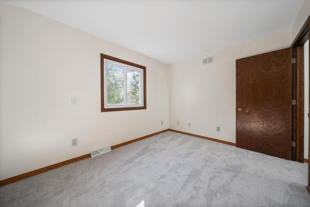 W5928 Mariner Hills COURT, Elkhorn, WI 53121