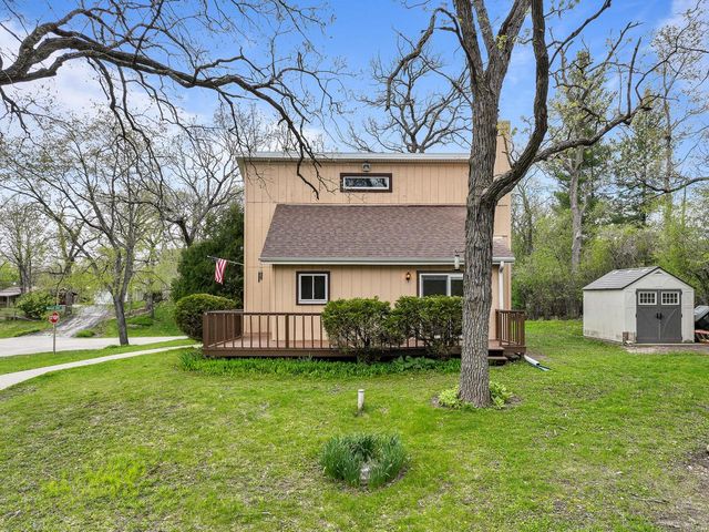 W5928 Mariner Hills COURT, Elkhorn, WI 53121