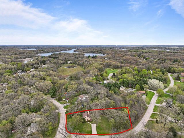 W5928 Mariner Hills COURT, Elkhorn, WI 53121