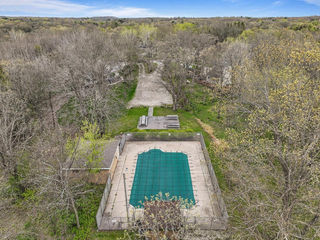 W5928 Mariner Hills COURT, Elkhorn, WI 53121