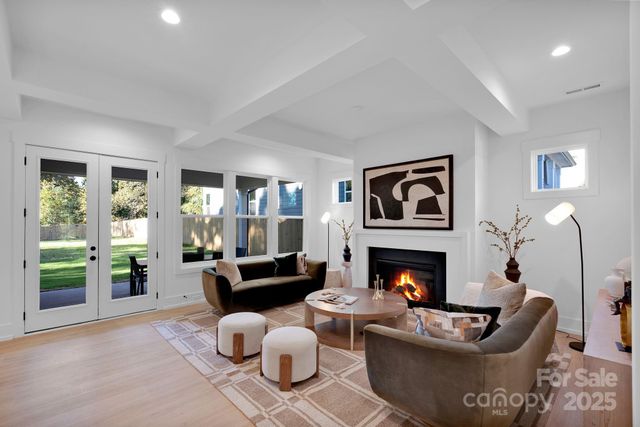 2820 Springway Drive, Charlotte, NC 28205