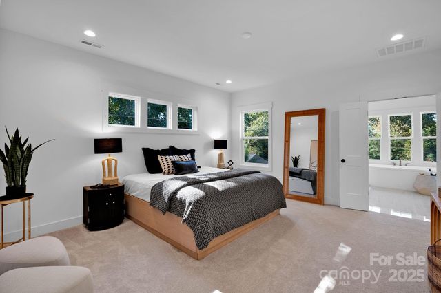 2820 Springway Drive, Charlotte, NC 28205