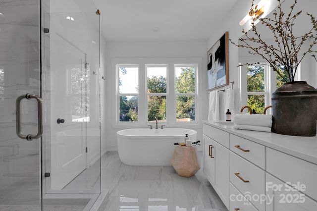 2820 Springway Drive, Charlotte, NC 28205