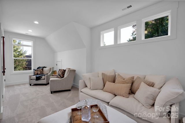 2820 Springway Drive, Charlotte, NC 28205