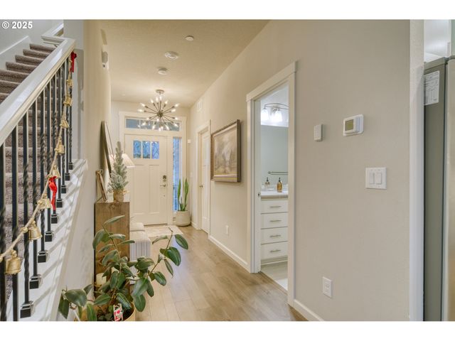 59710 SAPPHIRE Ct, St Helens, OR 97051